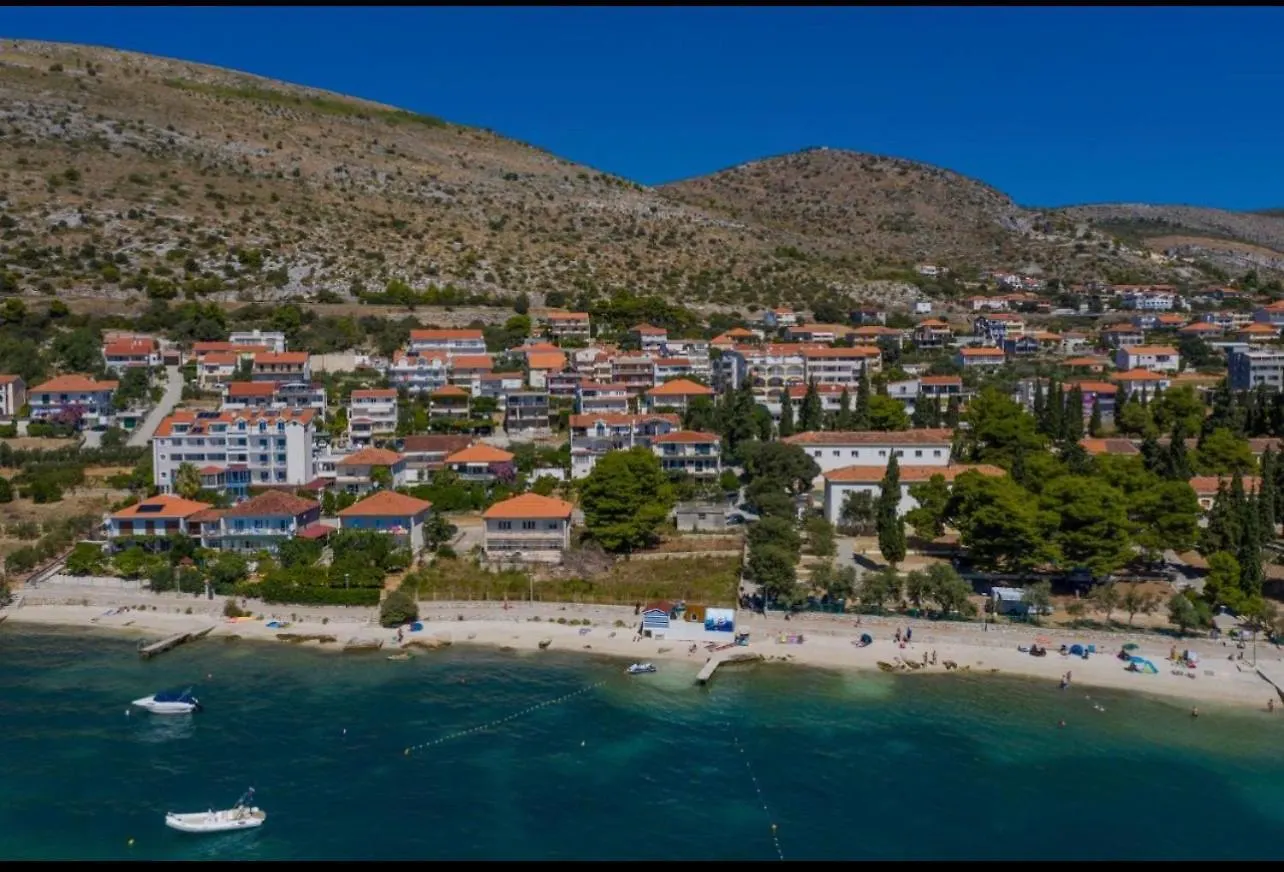 Blue Horizon Retreat Apartment Trogir